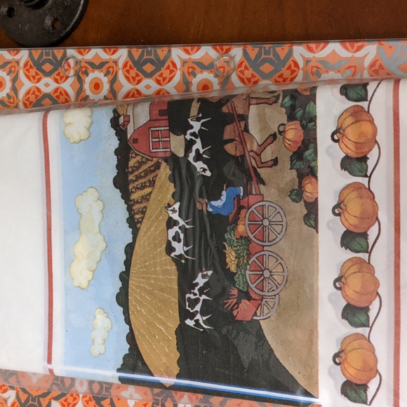 Vtg Paper Plates/Napkins/Tablecloths Thanksgiving Harvest Farm Barn - Picture 6 of 7